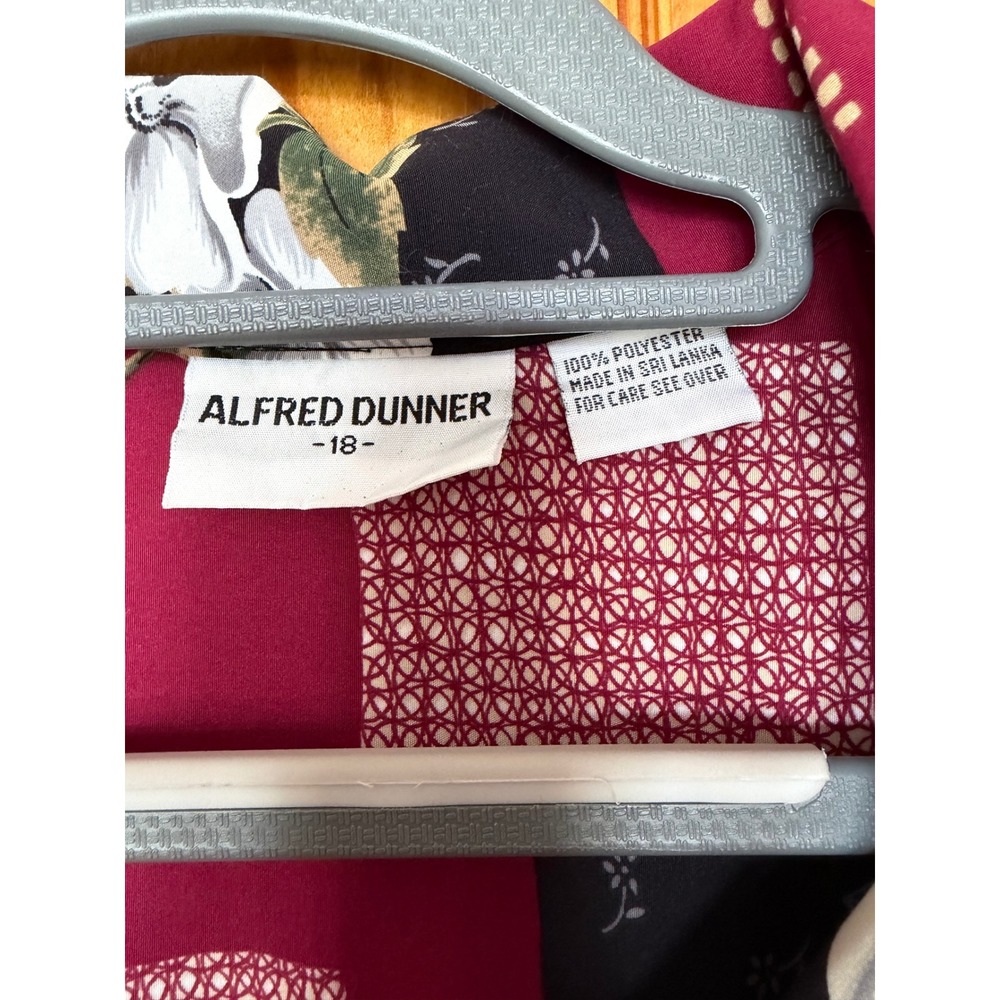 Alfred Dunner Womens Patchwork Floral Button Down Blouse Burgundy Cream Size 18 - Picture 4 of 5